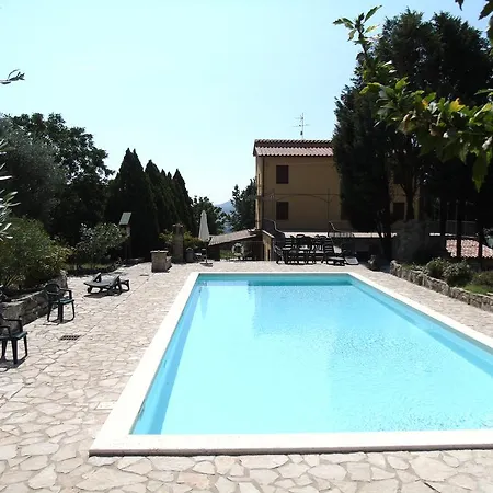 Agriturismo Poponi Κατάλυμα σε φάρμα Τόντι